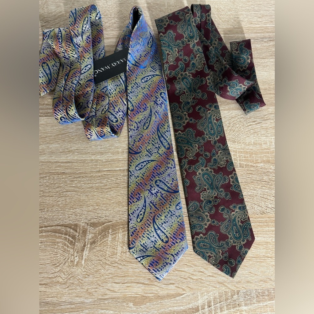 Lot of two Lorenzo Selini & Barry.Wang Silk Ties Paisley Print